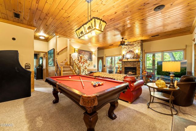 726 Plantation Drive, Pigeon Forge, TN 37863