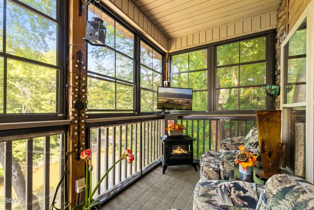 726 Plantation Drive, Pigeon Forge, TN 37863