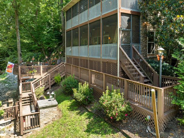 726 Plantation Drive, Pigeon Forge, TN 37863
