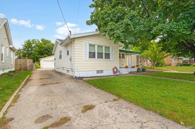 1318 S Spring Street, Mishawaka, IN 46544