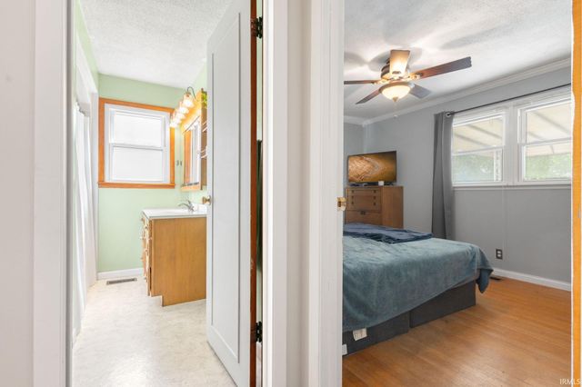 1318 S Spring Street, Mishawaka, IN 46544