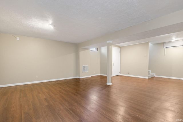 1318 S Spring Street, Mishawaka, IN 46544