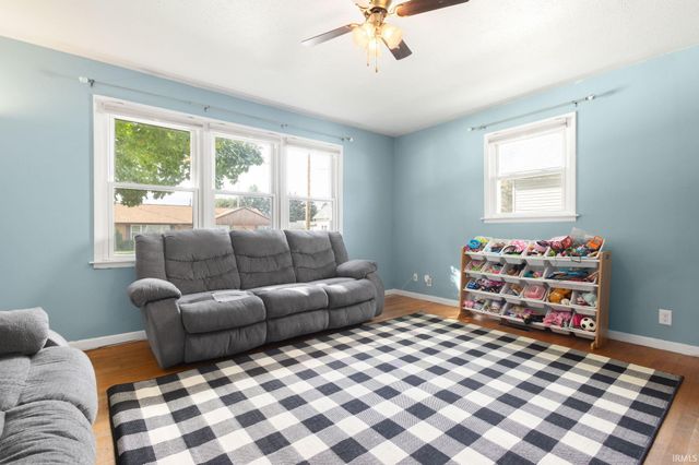 1318 S Spring Street, Mishawaka, IN 46544