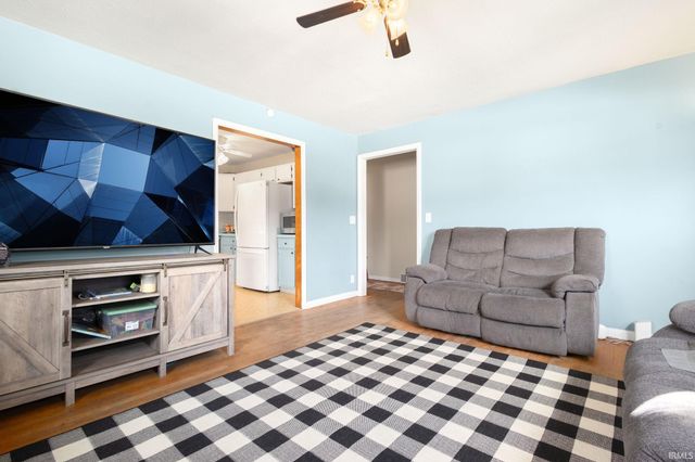 1318 S Spring Street, Mishawaka, IN 46544
