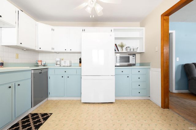 1318 S Spring Street, Mishawaka, IN 46544