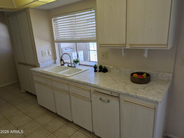 10311 W PRAIRIE HILLS Circle, Sun City, AZ 85351