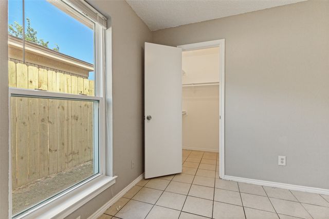 3217 Green Ridge Street, Fort Worth, TX 76133