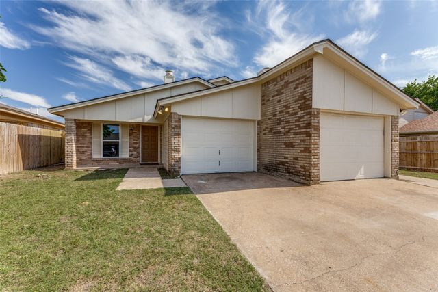 3217 Green Ridge Street, Fort Worth, TX 76133