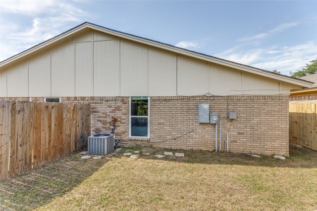 3217 Green Ridge Street, Fort Worth, TX 76133