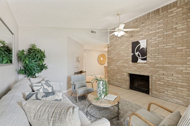 3217 Green Ridge Street, Fort Worth, TX 76133