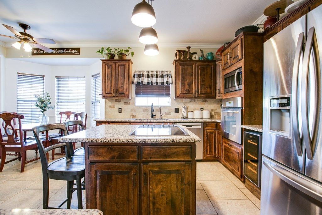 Image 23 of property listing at 2003 N 11th St, Ballinger, TX 76821