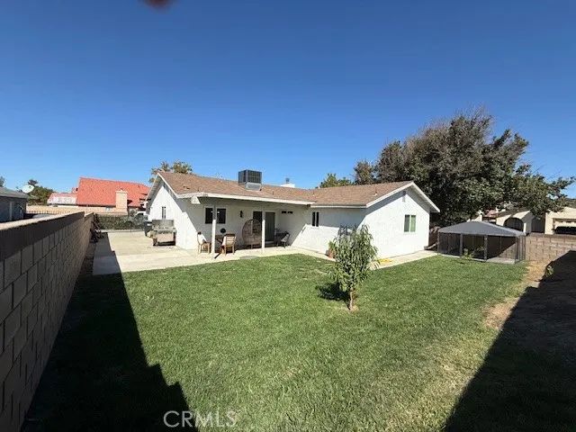 1144 E Avenue J10, Lancaster, CA 93535