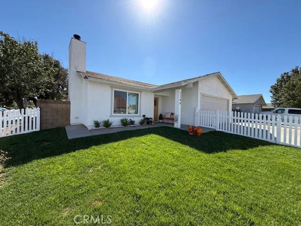1144 E Avenue J10, Lancaster, CA 93535