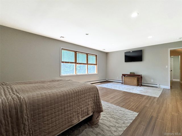 15 Whitetail Court, Center Moriches, NY 11934