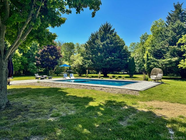 15 Whitetail Court, Center Moriches, NY 11934