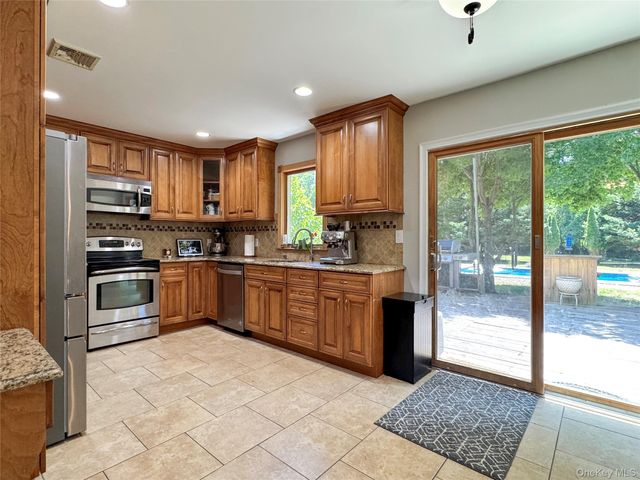 15 Whitetail Court, Center Moriches, NY 11934
