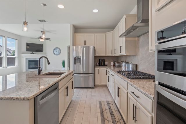 3207 Woodford Drive, Mansfield, TX 76084