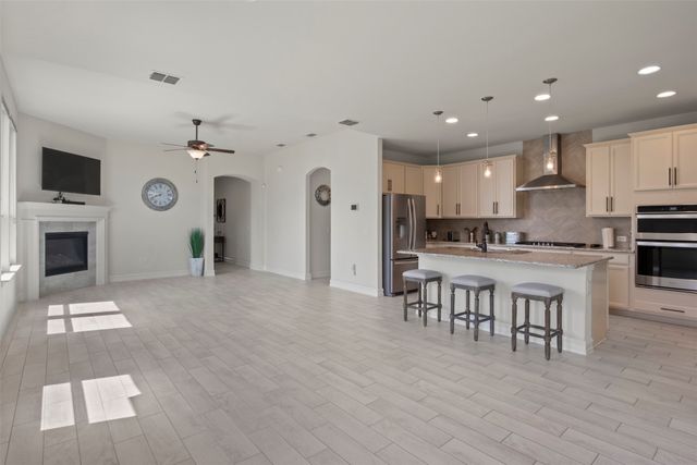3207 Woodford Drive, Mansfield, TX 76084