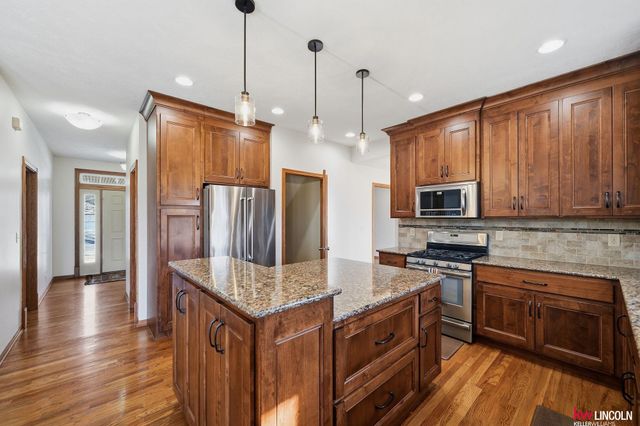 6851 Shadow Ridge Road, Lincoln, NE 68512