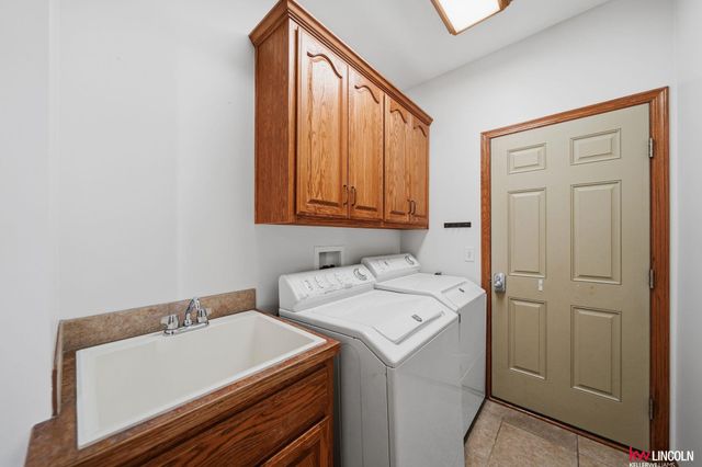 6851 Shadow Ridge Road, Lincoln, NE 68512