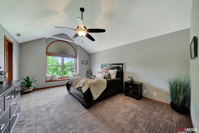 6851 Shadow Ridge Road, Lincoln, NE 68512