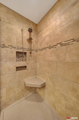 6851 Shadow Ridge Road, Lincoln, NE 68512