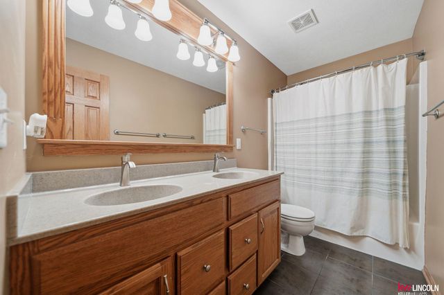 6851 Shadow Ridge Road, Lincoln, NE 68512