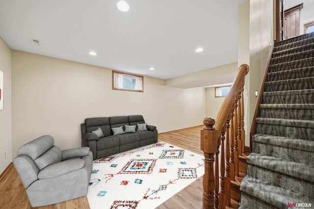 6851 Shadow Ridge Road, Lincoln, NE 68512