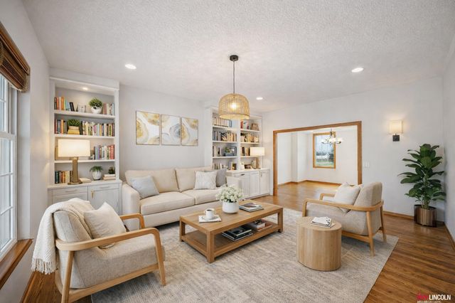 6851 Shadow Ridge Road, Lincoln, NE 68512