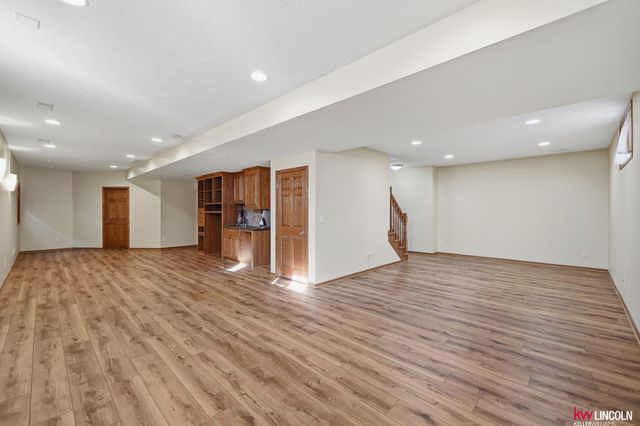 6851 Shadow Ridge Road, Lincoln, NE 68512