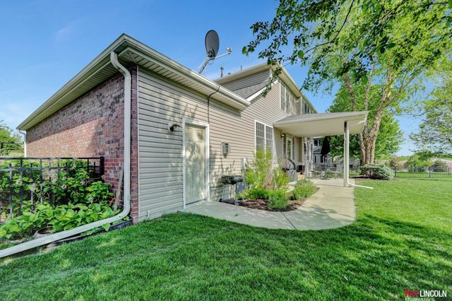 6851 Shadow Ridge Road, Lincoln, NE 68512