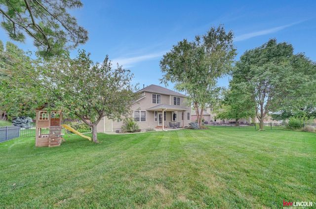 6851 Shadow Ridge Road, Lincoln, NE 68512