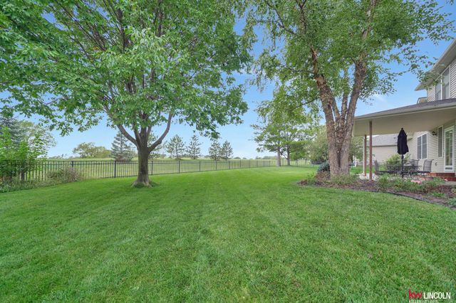 6851 Shadow Ridge Road, Lincoln, NE 68512