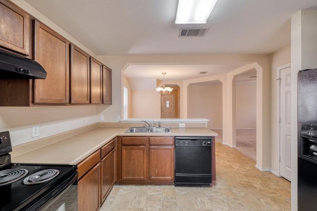 7412 Cayenne LN, Austin, TX 78741