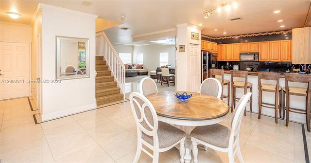 6772 NW 111th Ave, Doral, FL 33178