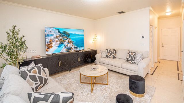 6772 NW 111th Ave, Doral, FL 33178