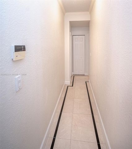 6772 NW 111th Ave, Doral, FL 33178