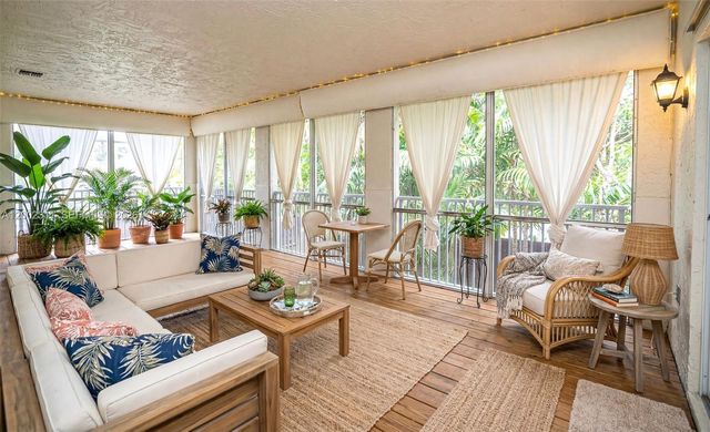 6772 NW 111th Ave, Doral, FL 33178