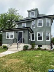 151 Burton Avenue, Hasbrouck Heights, NJ 07604