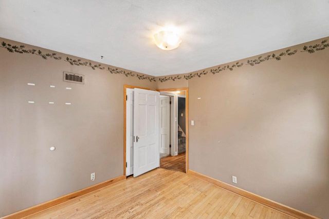1530 S 90th STREET, West Allis, WI 53214