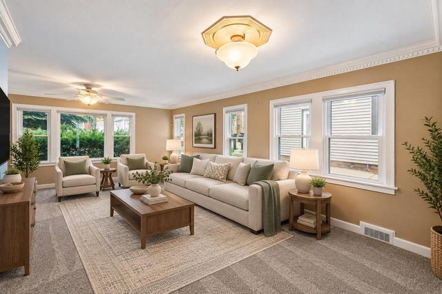 1530 S 90th STREET, West Allis, WI 53214