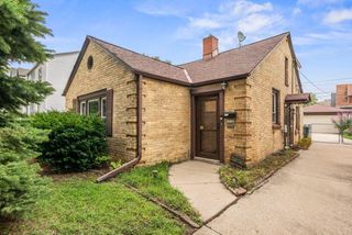 1530 S 90th STREET, West Allis, WI 53214