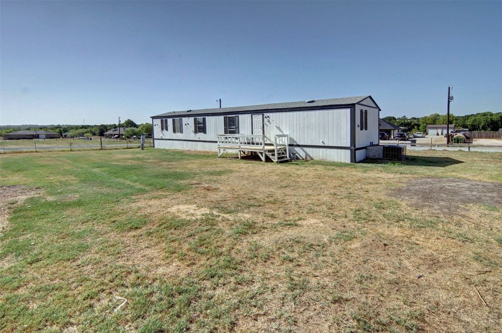 191 Oakley Circle, Weatherford, TX 76085 — photo 2