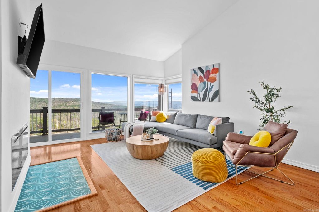 125 Chelsea Drive, Fairfield Bay, AR 72088