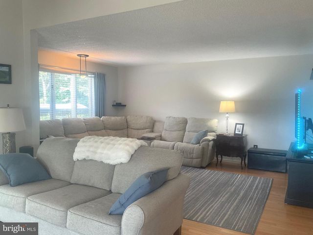 560 TROON RD, Dover, DE 19904