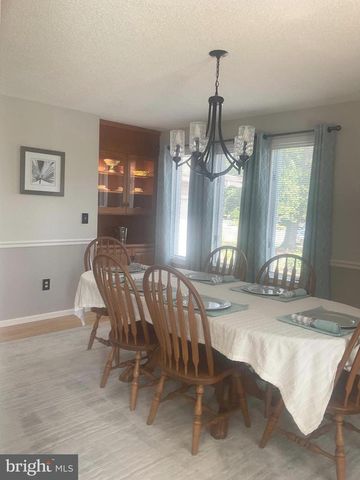 560 TROON RD, Dover, DE 19904