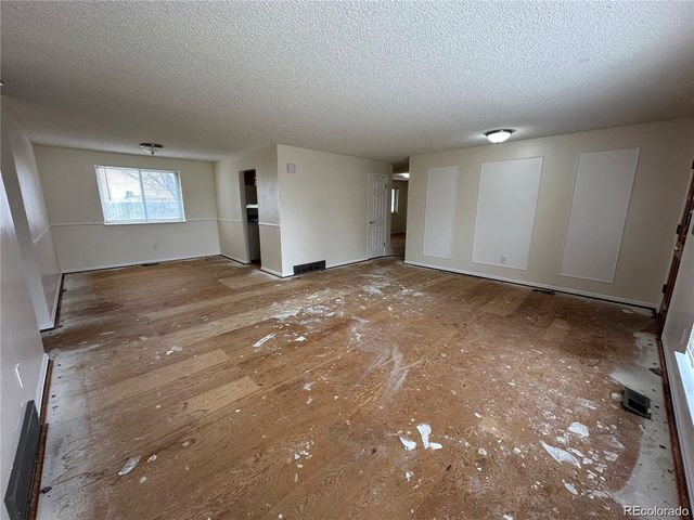 16180 E Flora Pl, Aurora, CO 80013