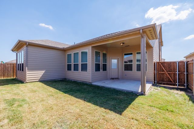 336 Emerald Creek Drive, Fort Worth, TX 76131
