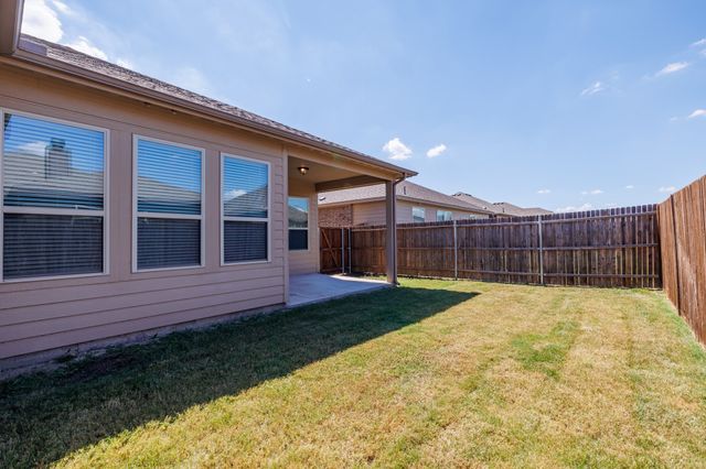 336 Emerald Creek Drive, Fort Worth, TX 76131