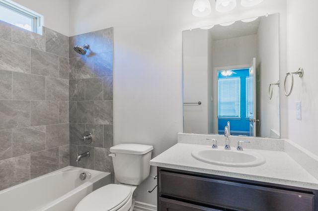 336 Emerald Creek Drive, Fort Worth, TX 76131